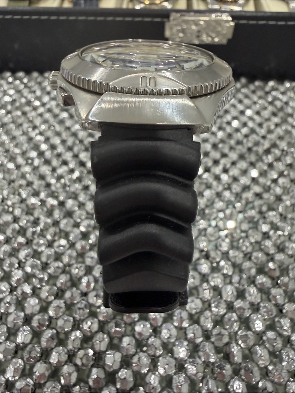 Seiko Black Dial Stainless Steel Chronograph Watch - Picture 6 of 6
